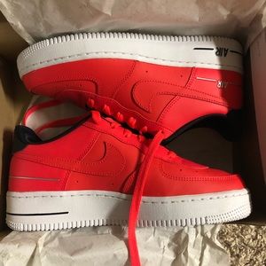 Nike Air Force 1 LV8